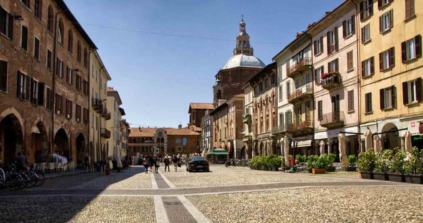 Piazza Vittoria, Pavia